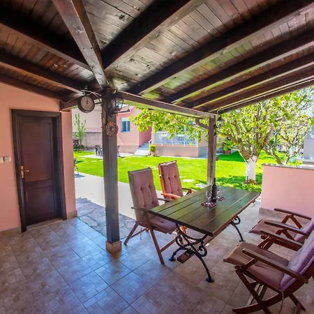 Sunny Retreat بلاغاي