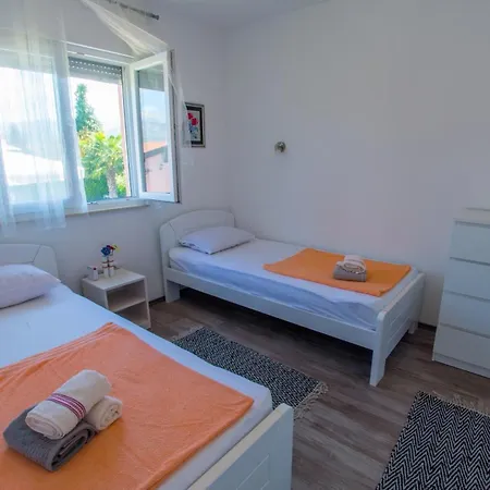 Sunny Retreat * بلاغاي